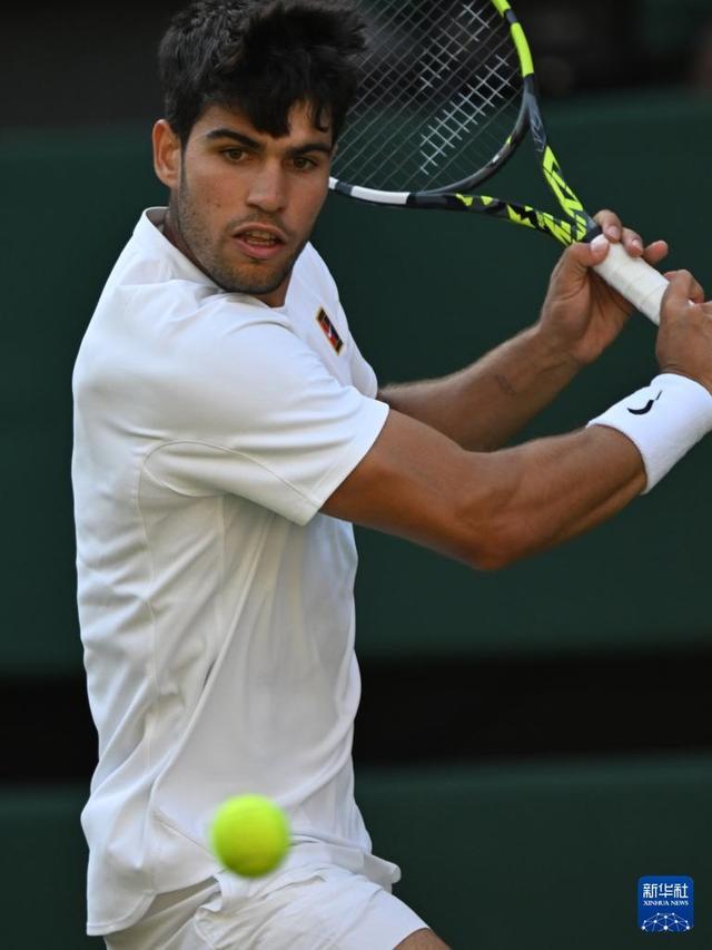 詹姆斯在巅 詹姆斯在巅